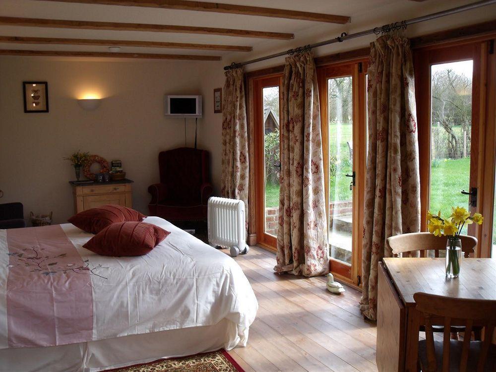 Wilderness B&B 3 Self Contained Rooms Nr Sissinghurst Headcorn Extérieur photo