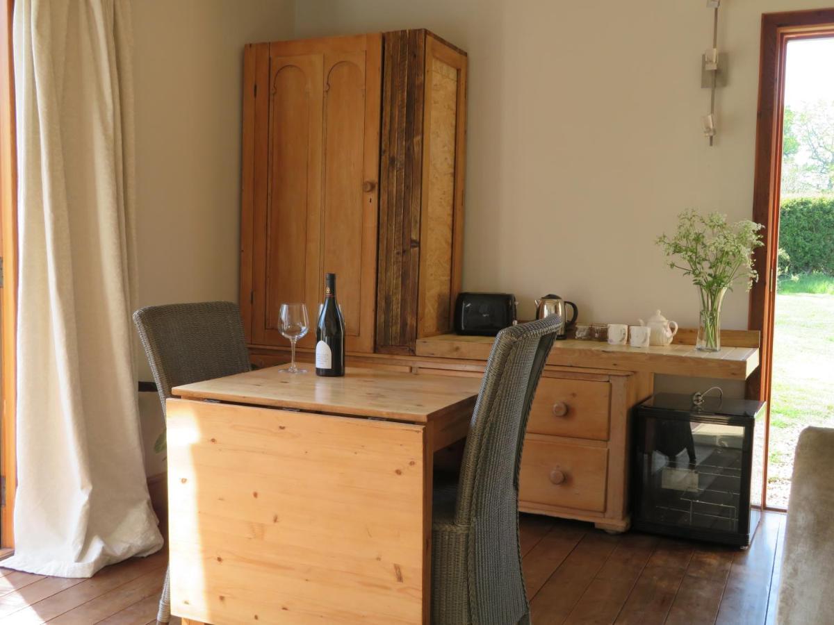 Wilderness B&B 3 Self Contained Rooms Nr Sissinghurst Headcorn Extérieur photo
